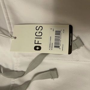 Size Small  Figs Zamora jogger scrubs.